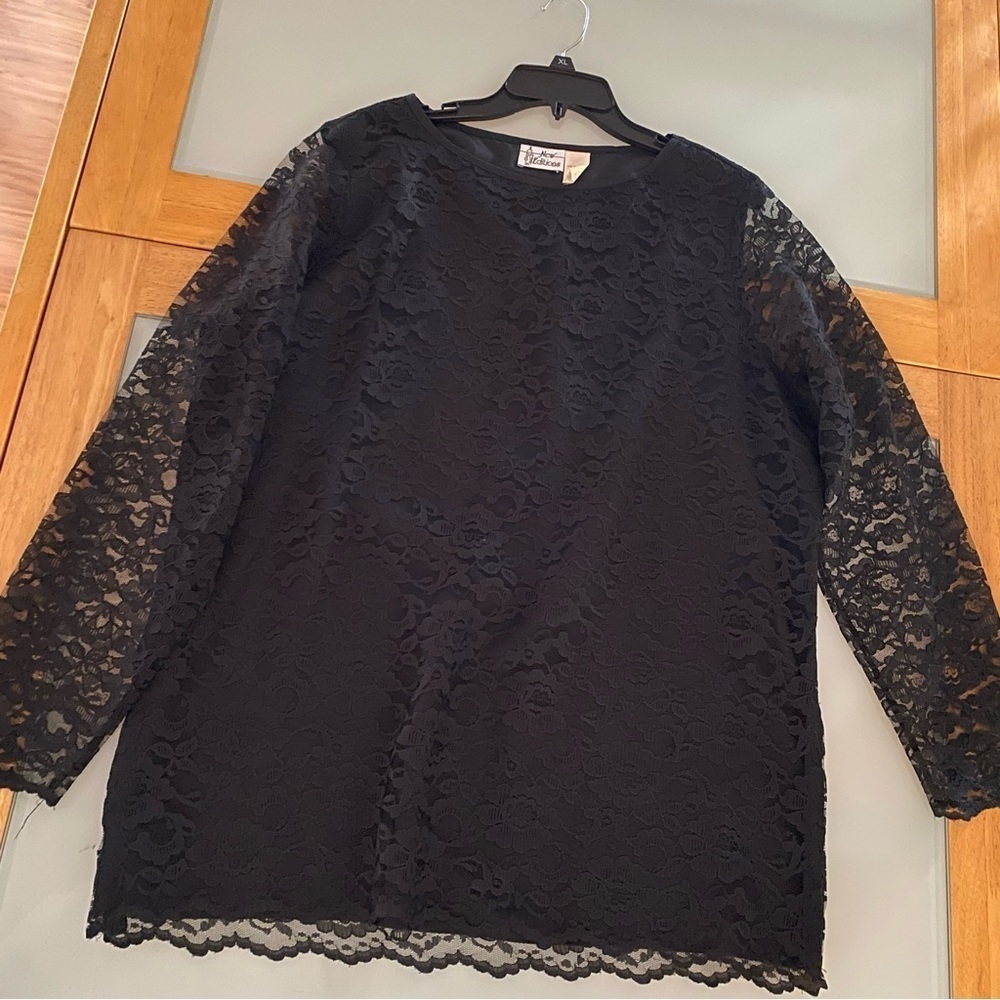 Black Lace Top Sheer Lace All Over Sleeves Size 18 New Editions